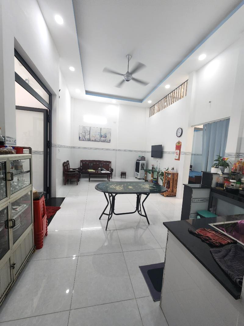 Bán Nhà Hẻm Xe Hơi Tam Bình – 125m² Ngang Gần 9m – Gần Tô Ngọc Vân – Có Dòng Tiền – Giá Chỉ 7.3 Tỷ - Ảnh 4